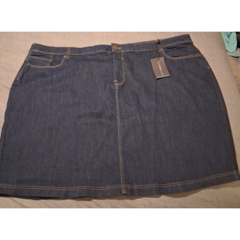 Dark Wash Denim  Essentials Plus Size Mini Skirt  32W Casual Classic